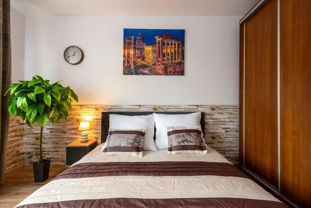 Ap. Olimpia 1 Pok. 2 Osoby, Downtown, Free Parking Apartment Krakow 0*,  Poland